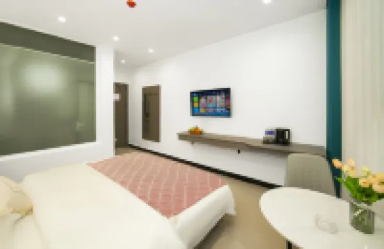 Suxi ShiguangHotel (Lijiang High speed Railway Station Branch) Hotels near Lijiang Railway Station