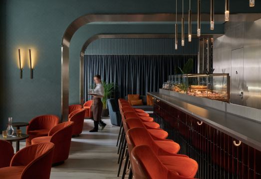 1. 더 훌리우스 프..