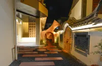 Jianshui Chunshanwai Taoju Homestay (Zitao Creative Industry Park)