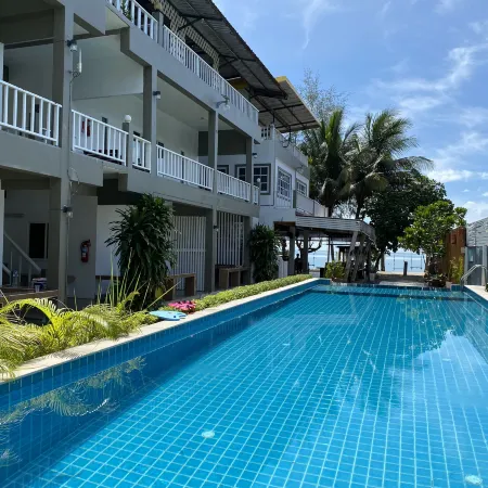 Tharadol Beach Resort