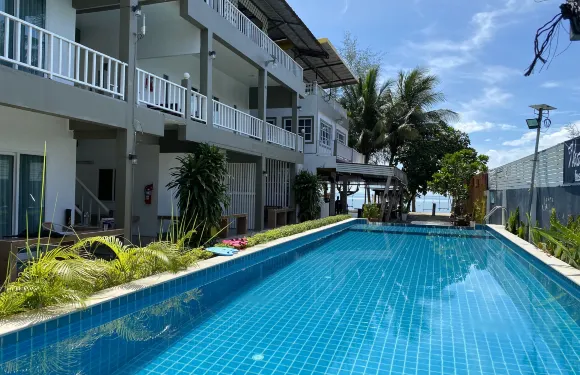 塔拉多爾海灘度假村