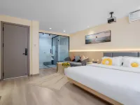 Fengxing Hotel (Kunming Railway Station Shuangqiao Night Market) Hotels near Fude Station