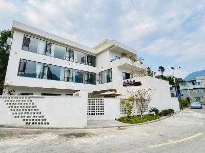 Shan Yu Shan Private Hot Spring Homestay (Shuimo Ancient Town)