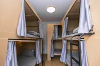 Qinglan International Youth Hostel (Zhengyifang Shopping Center)