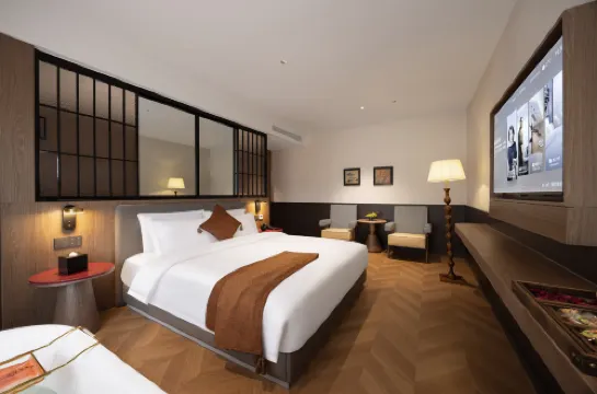 Linli • Jinyue | AESTHETIC • FASHION Art Hotel