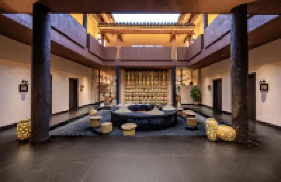 Jianshui Chunshanwai Taoju Homestay (Zitao Creative Industry Park)