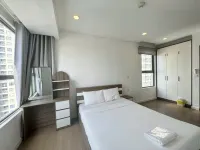 The Serene Fortune Apartment Các khách sạn gần Co.opmart Nguyễn Bình