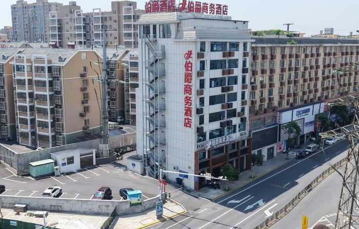 Count Business Hotel