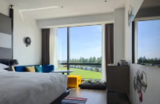 Aloft Kunshan Dianshan Lake Hotels near Liurudun Village