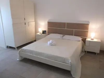 L'Amarena Garden House Отели в г. 