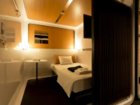 長崎頭等艙膠囊旅館 長崎酒店