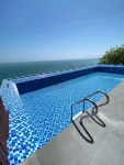 Qingdao  Boya Yueqi Seaview Hotel - สระว่ายน้ำแบบอินฟินิตี้