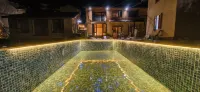 Cloud-Veiled Mountain Realm Retreat, Lishui Songyang