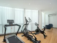 Baiyulan Hotel (Everest Town Branch) โรงแรมในติงรี่