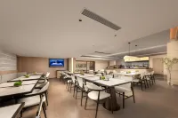 Atour Hotel, Biyun Road, Jushan Square, Xingyi City - breakfast