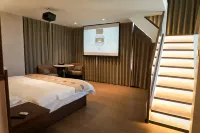 Burqin Wenjin Bieyuan Homestay (Qicai River Fairy Tale Forest Amusement Park)