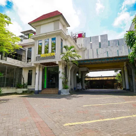 Tripletree Novon Family Hotel