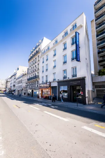 Hôtel Montparnasse Saint Germain Отели рядом с достопримечательностью «Музей Орсе»
