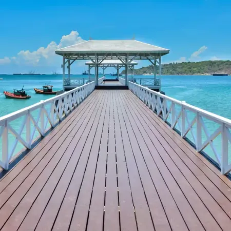 Sea you soon at Kohsichang Отели рядом с достопримечательностью «Ко Си Чанг»