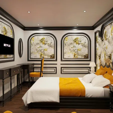 Golden Hotel Отели рядом с достопримечательностью «Хай-Ба-Трунг»