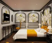 Golden Hotel Hotel berhampiran Hanoi University of Business and Technology