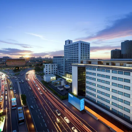 Ancient City Wall Side · Shuman Hotel (Xi'an Bell and Drum Tower Andingmen Subway Station Branch)