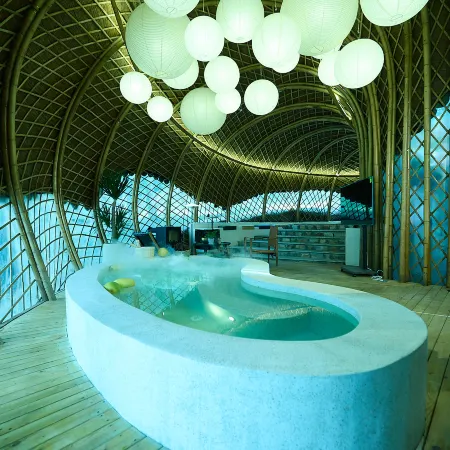Anji Jiumu Songfeng Tent Homestay