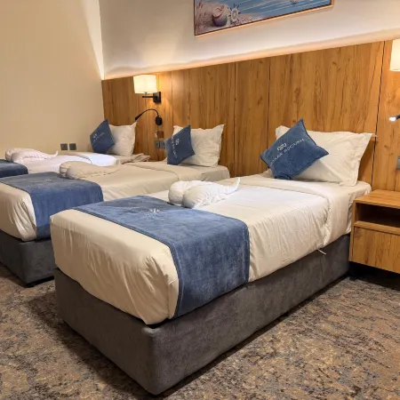 Emaar Rsoukh Hotel Отели рядом с достопримечательностью «Гора Ухуд»