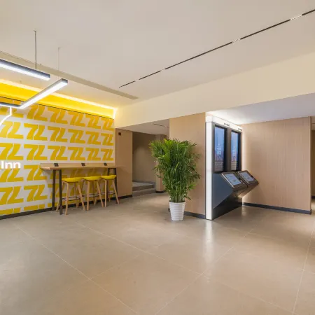 7 Days Inn Smart Selection Zhonglou Dachashi Area Metro Station Xian