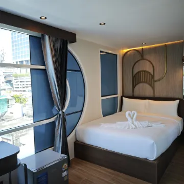 GLINT Siam Bangkok Hotel Отели рядом с достопримечательностью «Станция надземного метро Siam»