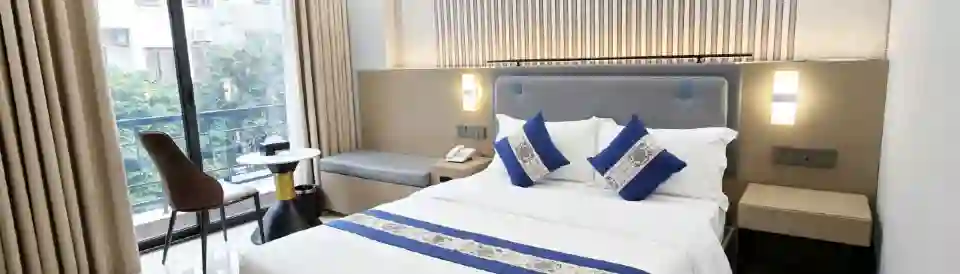 4 MÙA HOTEL