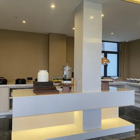 Cloud Seasons Hotel (Lu Shan Nankang Ancient Town Luoxing Dun Branch)