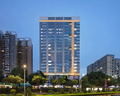 Lichun Platinum Hotel (White Goose Lake Art Center, Fangcun Subway Station, Guangzhou Hotels near Fangcun Metro Station