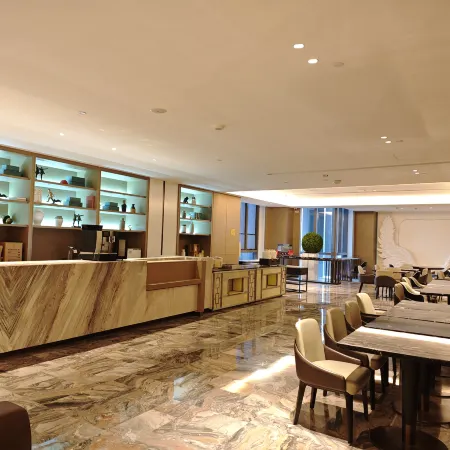 Dingzhou Xiangjiang Wanda Yuehua Hotel