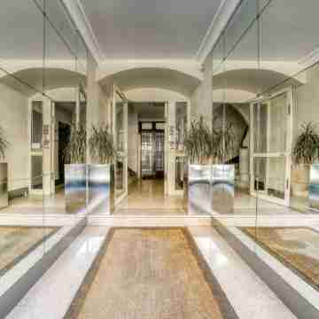 Gorgeous loft with lift - Avenue Matignon Hotel Exterior
