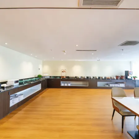 Yan’an Qiyun Tingyue Hotel (Baota Mountain Center Street Wanda Plaza Branch)