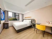 Jinjiang Inn (Shaoguan Nanxiong Times Square Branch) - parking