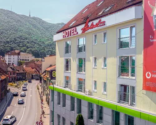 Hotel Ambient โรงแรมในบราซอฟ