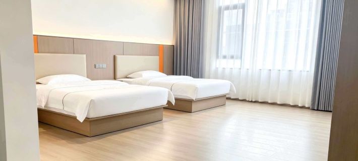 Guangnan Mingcheng Hotel (Sports Square) Hotels in Guangnan