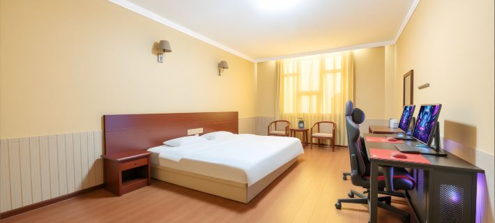 Jingyue E-Sports Hotel (Zhuge Liang Square) Hotels in Yinan