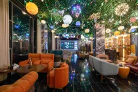 Dege Cangyang Gyatso Love Song Hotel (Manigango) - bar