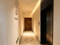 Linjiang Yuntu City Center Homestay Hotele w: Linjiang