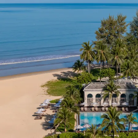 Devasom Khao Lak Beach Resort & Villas Отели рядом с достопримечательностью «Пляж Khuk Khak»