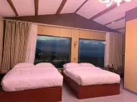 Tekes · Wantang | Mellow · Meadow · Vista Grassland Homestay (Kushtai) - Mountain view