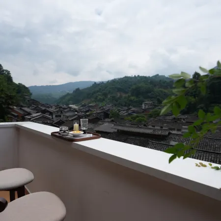 Banshan Tingyu Scenic Boutique Stay (Zhaoxing Dong Village)