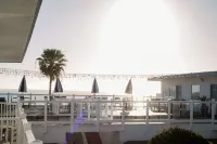 Capri Laguna - Breakfast