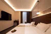 Fenglin Yun She · Astonishing Serenity Aesthetics · Serene · Designer Vacation Courtyard - ที่มีอ่างอาบน้ำ
