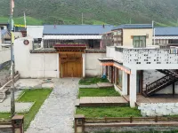 Hezuo Ruishan Homestay - 2-Star