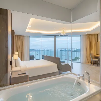 Lyn & SEAs Panorama Beachfront Nha Trang Các khách sạn gần Quảng trường 2 Tháng 4