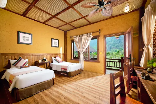 Ui Valley Resort - بار